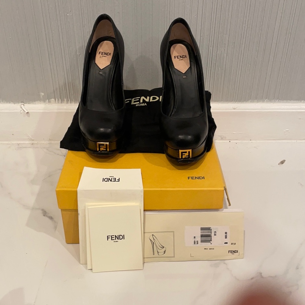 Fendi
Fendi Black Leather Fendista Pumps Size